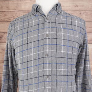 CROFT & BARROW GREY CHECK FLANNEL BUTTON DOWN SHIRT MENS SIZE M MEDIUM